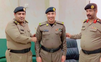 مدير شرطة محافظة خيبر  يقلد الرقيب أول عبدالكريم الذيابي   رتبته الجديدة