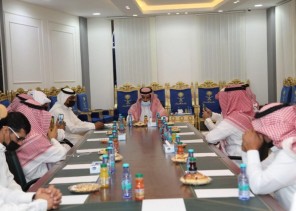 رئيس بلدية القريات يدشن اللقاء الاول للمتطوعين في مبادرة ازالة التشوة البصري