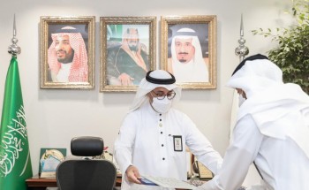 أمانة الجوف تعايد منسوبيها بالهدايا مع تطبيق الإجراءات الاحترازية