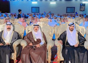 افترشت قاعة قصر الدوادمي بالزهور والورود .. الشيخ فالح بن حمود بن منور بن حمد القلادي يحتفل  بزواج أبنائه الثلاثة بحضور عدد من الشعراء