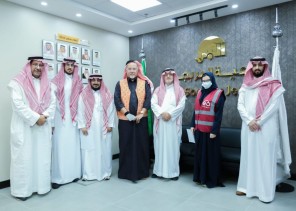 (بر جدة) تكرم فريق هتان التطوعي لجهوده في العمل الاجتماعي