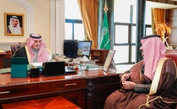 أمير تبوك يستقبل مدير التحريات الإدارية بالمنطقة أمير تبوك يستقبل مدير التحريات الإدارية بالمنطقة