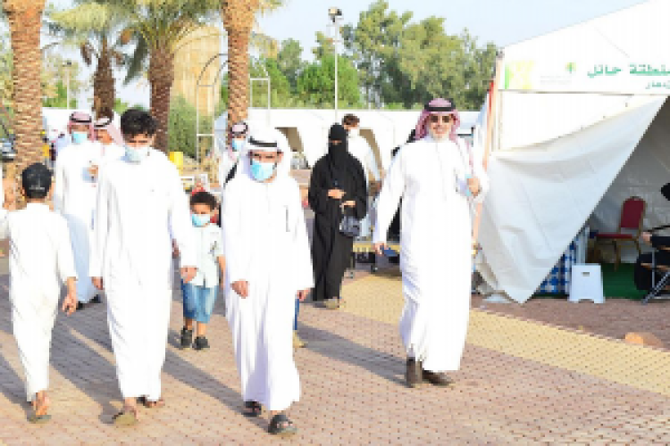 وسط بيئة زراعية سياحية .. إنطلاق فعاليات مهرجان التمور والأسرة بحائل