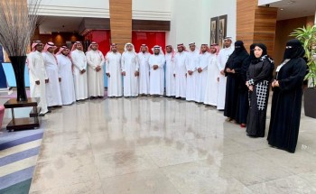 الدكتور التويجري : نعمل على تأهيل مديري الموارد البشرية كمدربين لرفع المستوى المهني للموظفين من الاداريين والإداريات الدكتور التويجري : نعمل على تأهيل مديري الموارد البشرية كمدربين لرفع المستوى المهني للموظفين من الاداريين والإداريات