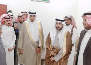 محافظ الحائط “محمد القنون” يقوم بزيارة مركز الوسعة محافظ الحائط “محمد القنون” يقوم بزيارة مركز الوسعة