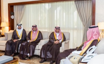 نائب أمير الشرقية يطلع على اعمال فرع وزارة التجارة بالمنطقة نائب أمير الشرقية يطلع على اعمال فرع وزارة التجارة بالمنطقة