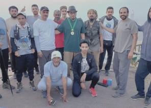 الرويس أول عمدة حي يشارك فريق رياضي صعود جبل ثور