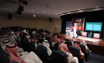 إعلاميون يناقشون احترافية التغطية الصحفية للأزمات بجدة إعلاميون يناقشون احترافية التغطية الصحفية للأزمات بجدة