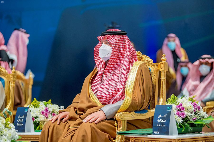 سمو أمير الحدود الشمالية يدشن مطار عرعر الجديد