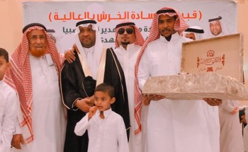 قبيلة السادة الخرش بالعاليَة تكرم الشيخ البهلول قائد مدرسة الخضراء في العالية بمناسبة تقاعده المبكر
