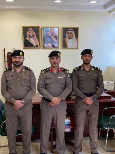 العميد الحقباني يقلد مديري سلوى والبطحاء الخميس والنعيم رتبهم الجديدة « رائد »