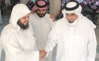 محافظ الريث يتفقد سير الاختبارات بمجمع آل مشحنة التعليمي محافظ الريث يتفقد سير الاختبارات بمجمع آل مشحنة التعليمي