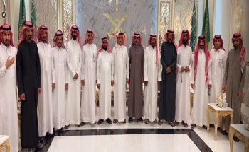 “أبرزت روح المحبة والتلاحم بين أبناء الوطن”.. اللواء ركن “شالح بن سمرة الرشيدي” يقوم بزيارة خاصة لـ”راعي قرية الصقرة “راشد بن قصان في ديوانه بـ”أبانات”