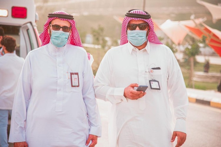 باشراف من مدير عام فرع الهيئة .. الهلال الأحمر بالباحة يشارك  في مبادرة “من أجل صحتنا”