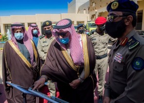 سمو أمير القصيم يدشن فعاليات اليوم العالمي للدفاع المدني تحت شعار “يد تبني ويد تحمي”. سمو أمير القصيم يدشن فعاليات اليوم العالمي للدفاع المدني تحت شعار “يد تبني ويد تحمي”.