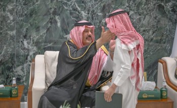 أمير حائل يكرم عددًا من الطلاب الحاصلين على الجائزة الوطنية بمبادرة “منافس” بتعليم المنطقة
