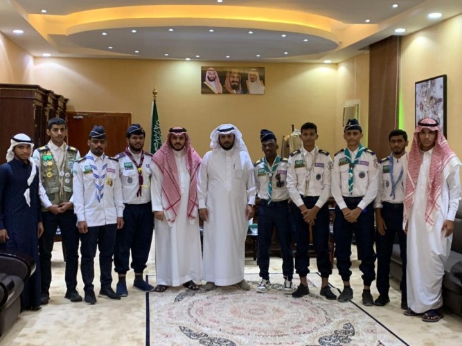 محافظ الدرب يستقبل فرقة جوالة تنمية الدرب