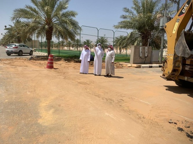 رئيس مركز القوارة يقوم بجولة تفقدية ومتابعة سير العمل في المركز