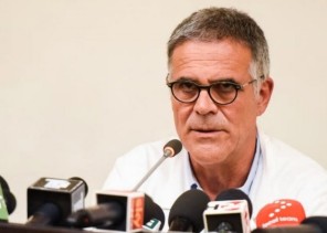 طبيب إيطالي بارز يثير ضجة بإعلانه انتهاء أزمة فيروس كورونا