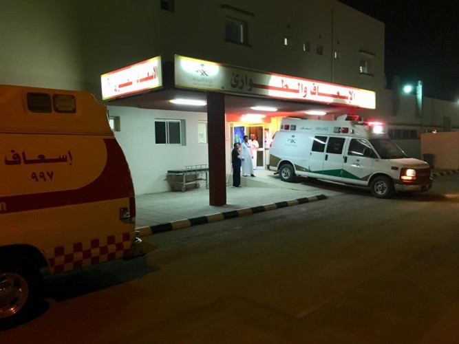 مستشفى القويعية يستقبل ٢٤ حالة في حادث على طريق الرياض مكة المكرمة