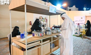 بنك التنمية الاجتماعية يشارك في مهرجان سوق المزارعين بطريف ويدعم 17 أسرة منتجة