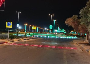 بلدية صوير تنفذ وسائل السلامة المرورية في الشوارع و الميادين