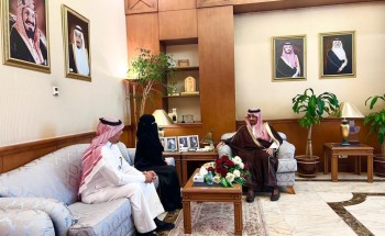 محافظ القطيف يلتقي «بشرى السويكت» بمناسبة تكليفها مديرًا لمكتب الضمان الاجتماعي