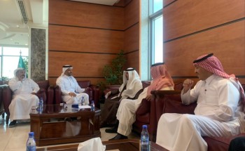 أمين عسير يبحث مع مسؤولي وقف الوالدين حزمة مبادرات لدعم العمل الاجتماعي التنموي أمين عسير يبحث مع مسؤولي وقف الوالدين حزمة مبادرات لدعم العمل الاجتماعي التنموي
