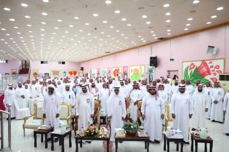مدير تعليم جازان يتفقد مكتبي التعليم بأبوعريش والعارضة ويلتقي القيادات التعليمية