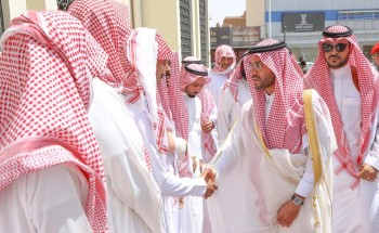 صور.. نائب أمير منطقة حائل يؤدي الصلاة على شهيد الواجب فارس الشمري