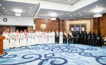 أمير الشرقية يدشن الحملة الرمضانية لتراحم الشرقية وينوه سموه بحرص الحكومة على توفير احتياجات أسرهم أمير الشرقية يدشن الحملة الرمضانية لتراحم الشرقية وينوه سموه بحرص الحكومة على توفير احتياجات أسرهم