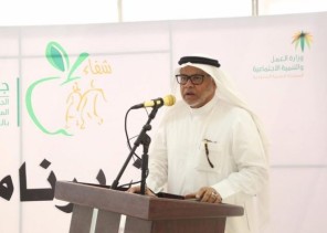 الدكتور ” الطيب ” يقيم لقاءا عبر ” الزووم ” عن أمراض السكر وطرق الوقاية بعنوان ” أعرف دواءك “ الدكتور ” الطيب ” يقيم لقاءا عبر ” الزووم ” عن أمراض السكر وطرق الوقاية بعنوان ” أعرف دواءك “