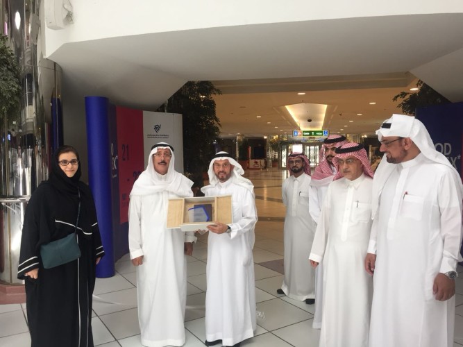 افتتحه الربيش واستمر لمدة 4 أيام بمجمع تجاري بالخبر  60 طالبة بجامعة الإمام يطلقن أول معرض خارجي للتصاميم المجتمعية