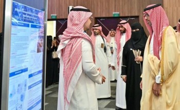 الأمير سعود بن جلوي محافظ جدة يدشّن معرض الأولمبياد الوطني للإبداع العلمي ” إبداع جدة 2025 “ الأمير سعود بن جلوي محافظ جدة يدشّن معرض الأولمبياد الوطني للإبداع العلمي ” إبداع جدة 2025 “