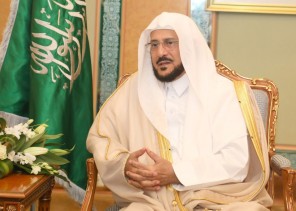 وزير الشؤون الإسلامية: المواقيت ومرافق الوزارة جاهزة لاستقبال المعتمرين وفق البروتوكولات الصحية