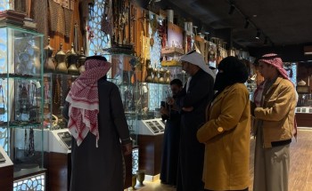 بدعوة من “صيتة الظفيري” .. حرفيين الكويت المشاركين في مهرجان بوليفارد حفر الباطن بزيارة متحف العقيلات التاريخي بدعوة من “صيتة الظفيري” .. حرفيين الكويت المشاركين في مهرجان بوليفارد حفر الباطن بزيارة متحف العقيلات التاريخي