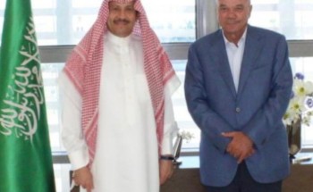سفير المملكة بالأردن يلتقي رئيس مجلس الأعيان الأردني في مكتبه بمقر السفارة