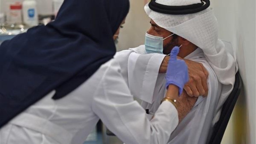 بالفيديو .. “استشاري” يتوقع أن تكون جرعات لقاح كورونا سنوية لهذا السبب!