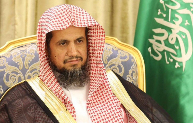 مصدر بالنيابة العامة: “النيابة العامة” صدور أمر توقيف وافد بمكة قام بربط طفل وتعذيبه بسوط