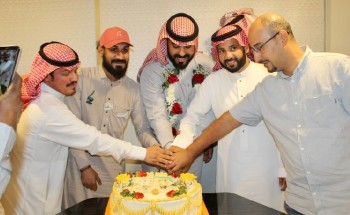 الفرق التطوعية بجمعية مراكز الأحياء بمكة تحتفي بـ”عسيري” لحصوله على المركز الأول في دبلوم الشيخ زايد للأعمال التطوعية الفرق التطوعية بجمعية مراكز الأحياء بمكة تحتفي بـ”عسيري” لحصوله على المركز الأول في دبلوم الشيخ زايد للأعمال التطوعية