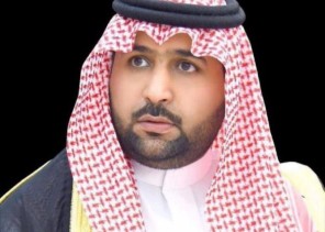 سمو أمير منطقة جازان بالنيابة يطمئن على صحة وسلامة المصابين الـ 10 جراء استهداف مطار الملك عبدالله بجازان ..