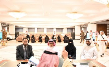 أمير عسير يستقبل أخصائي الأشعة وممرضة مستشفى محايل.. ويؤكد حرصه على إعطاء كل ذي حق حقه أمير عسير يستقبل أخصائي الأشعة وممرضة مستشفى محايل.. ويؤكد حرصه على إعطاء كل ذي حق حقه