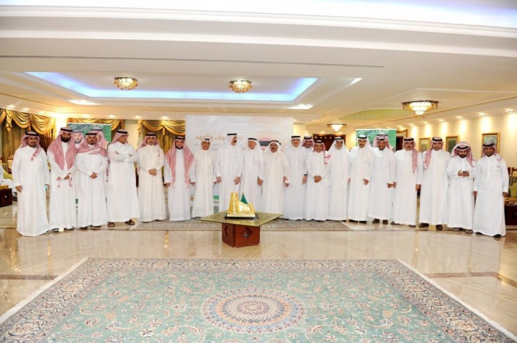 ديوانية “فرحان الجربا” تستضيف ندوة ولاء يتجدد لقادة وطن يعانق عنان السماء