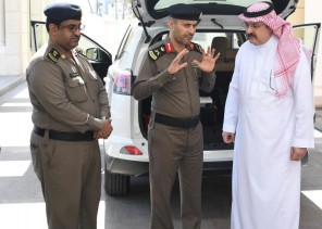 الأمير مشعل بن ماجد يطّلع على نظام الرصد الآلي الثابت والمتحرك للمخالفات المرورية بجدة