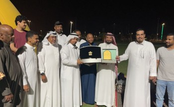 أهالي حي الدير بالدرب يكرمون الزميل الاعلامي محمد الحسين أهالي حي الدير بالدرب يكرمون الزميل الاعلامي محمد الحسين