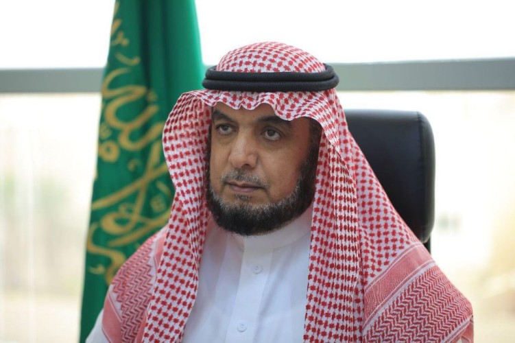 خالد الناصر يُبايع و “يهيب بالسعوديين بأن يرفعوا رؤوسهم إعتزازًا بمليكهم”