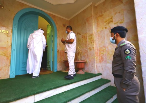 من خلال الطاقة والصوت .. القبض على مواطنة تمارس العلاج بطريقة غير معترف بها بفيلا سكنية بالمدينة من خلال الطاقة والصوت .. القبض على مواطنة تمارس العلاج بطريقة غير معترف بها بفيلا سكنية بالمدينة