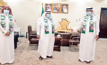 محافظ صامطة يستقبل مدير مكتب التعليم بالمحافظة لتهنئته باليوم الوطني الـ90 محافظ صامطة يستقبل مدير مكتب التعليم بالمحافظة لتهنئته باليوم الوطني الـ90