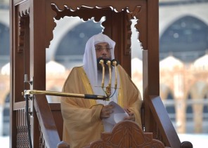 فضيلة الشيخ أسامة خياط في خطبة الجمعة: ليس بِدْعًا أن يكونَ منعُ الله الإنسانَ من بعض محبوباتِه عطاءً منه له؛ لأنّه منعُ حفظٍ وصيانةٍ وحماية فضيلة الشيخ أسامة خياط في خطبة الجمعة: ليس بِدْعًا أن يكونَ منعُ الله الإنسانَ من بعض محبوباتِه عطاءً منه له؛ لأنّه منعُ حفظٍ وصيانةٍ وحماية