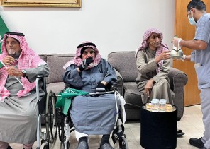 دار الرعاية الاجتماعية للمسنين بحائل تحتفي بيوم العلم